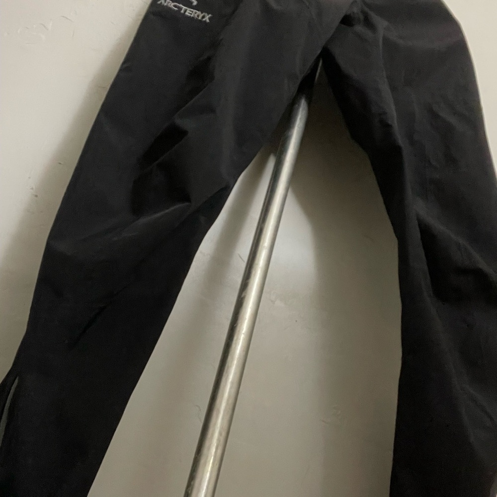 Arc'teryx Men's Black Cargo Pants